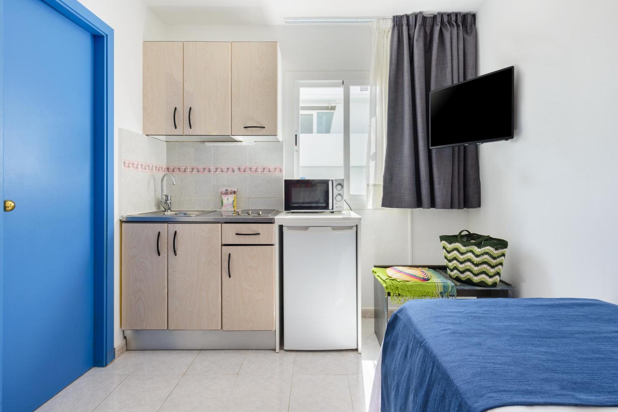 Hotel Apartamentos Vibra Central City - Adults Only San Antonio  Bagian luar foto