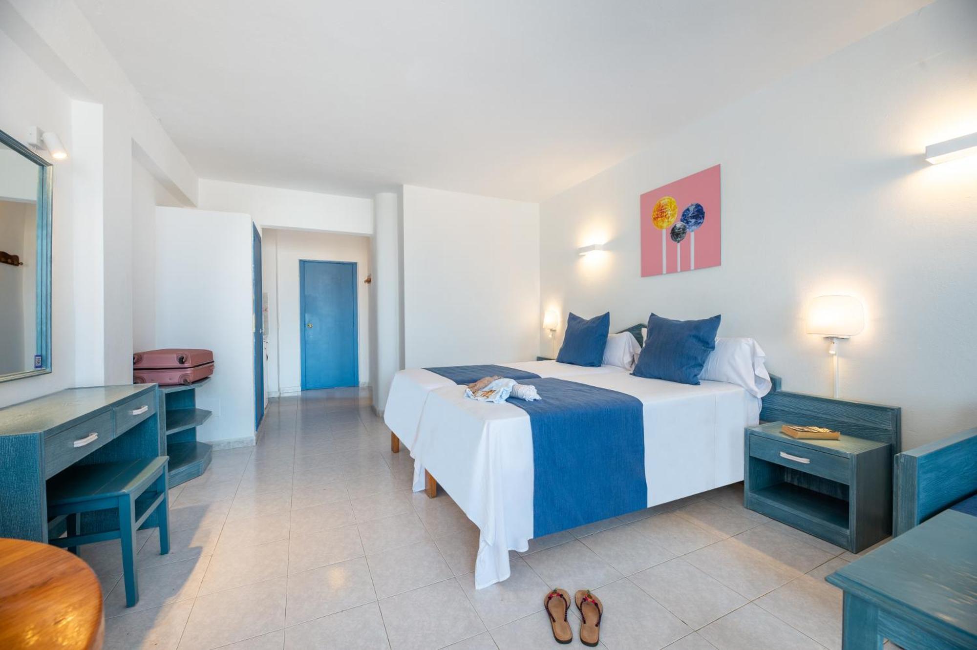Hotel Apartamentos Vibra Central City - Adults Only San Antonio  Bagian luar foto