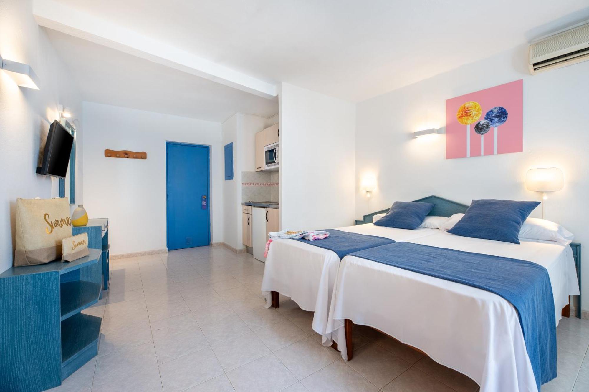 Hotel Apartamentos Vibra Central City - Adults Only San Antonio  Bagian luar foto