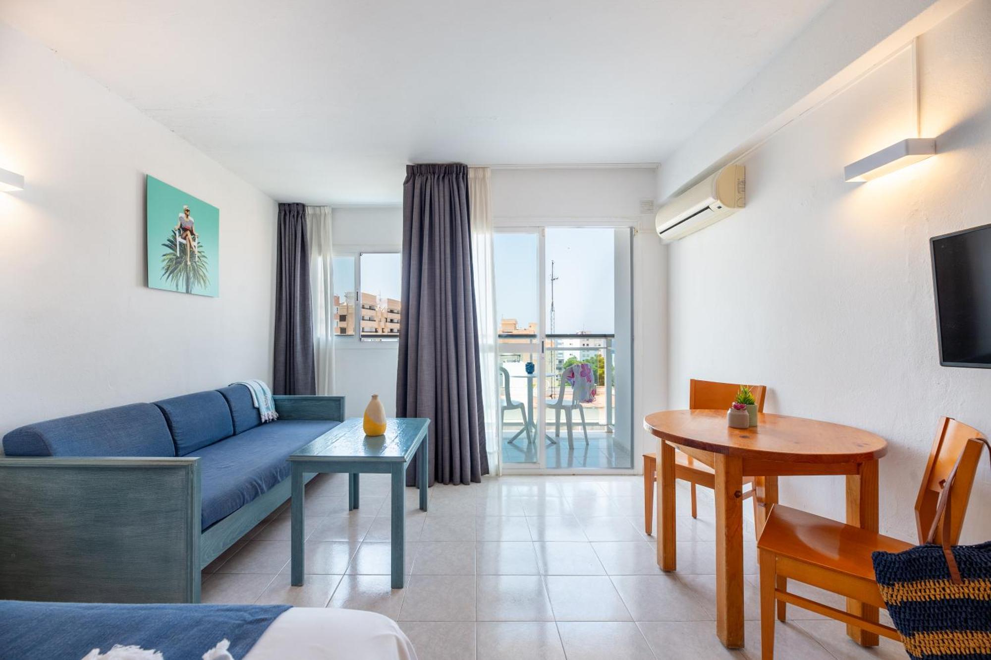 Hotel Apartamentos Vibra Central City - Adults Only San Antonio  Bagian luar foto