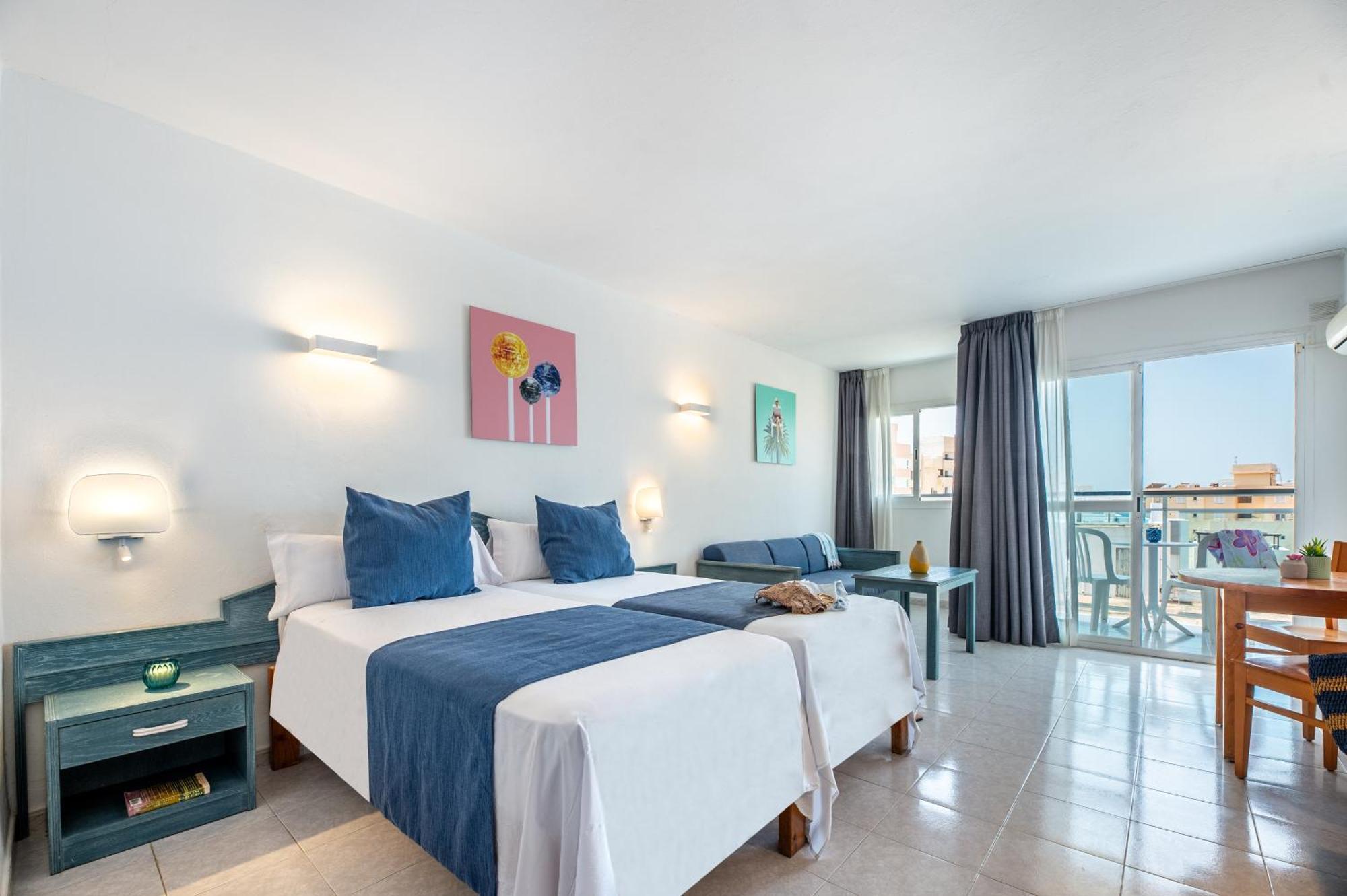 Hotel Apartamentos Vibra Central City - Adults Only San Antonio  Bagian luar foto