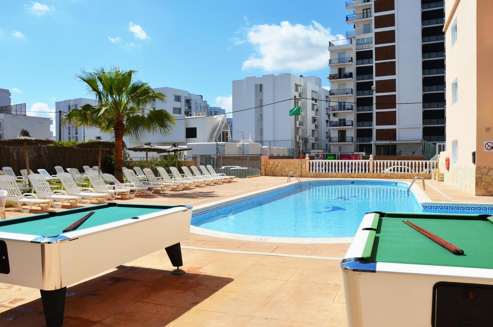 Hotel Apartamentos Vibra Central City - Adults Only San Antonio  Bagian luar foto