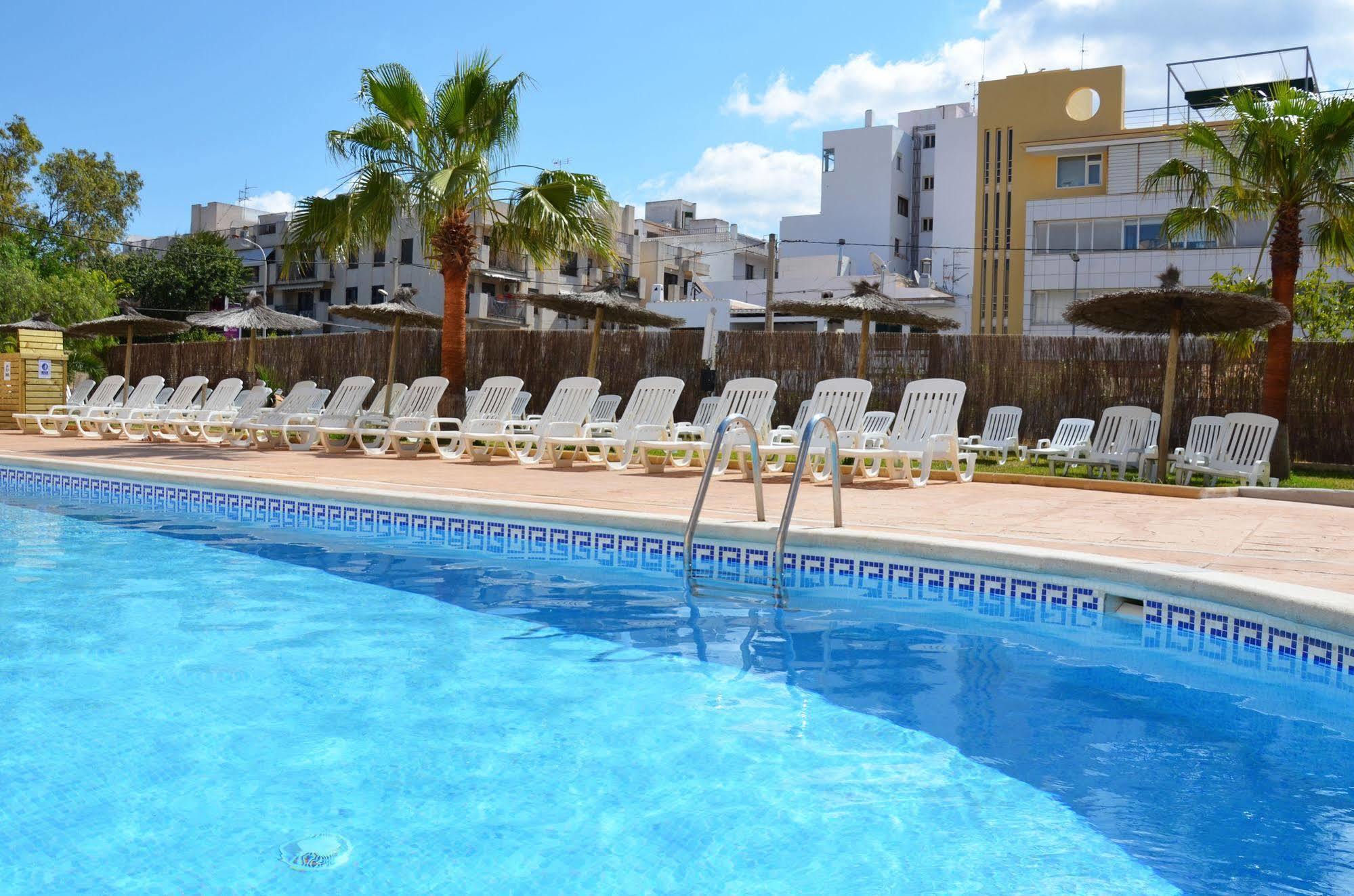 Hotel Apartamentos Vibra Central City - Adults Only San Antonio  Bagian luar foto