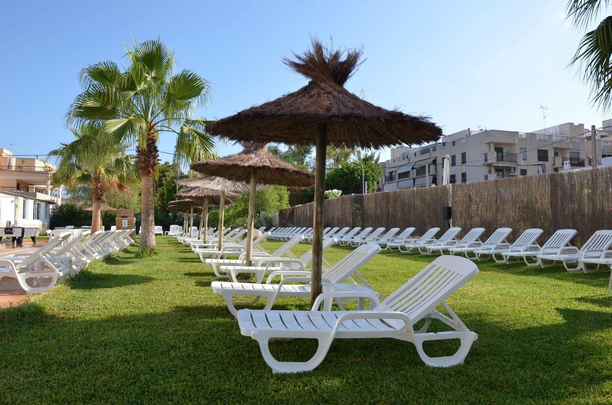 Hotel Apartamentos Vibra Central City - Adults Only San Antonio  Bagian luar foto